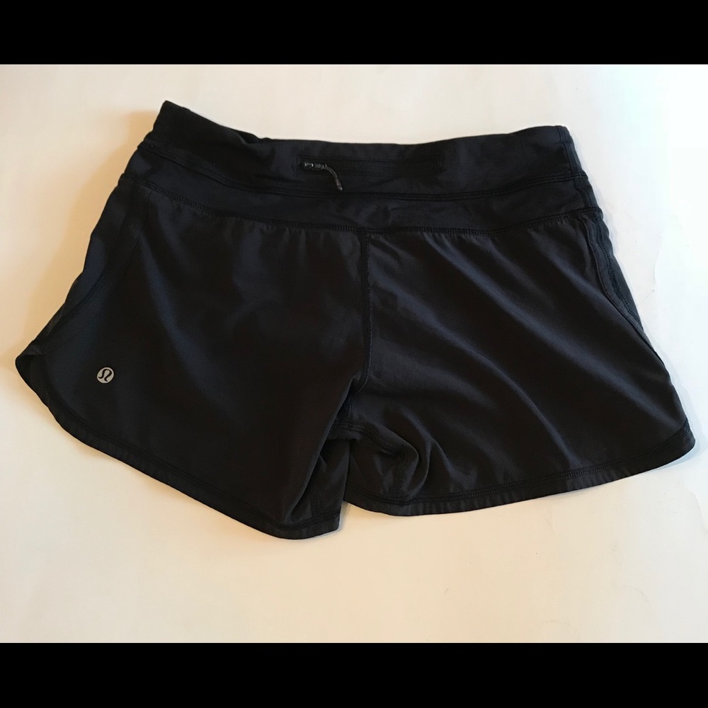 Lululemon Groovy Run Shorts Sz 4 Exercise Fitness